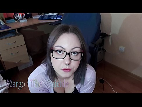 ❤️ Секси девојка со наочари длабоко го цица дилдото на камерата Порно vk на порно mk.novoporn.ru ❌❤